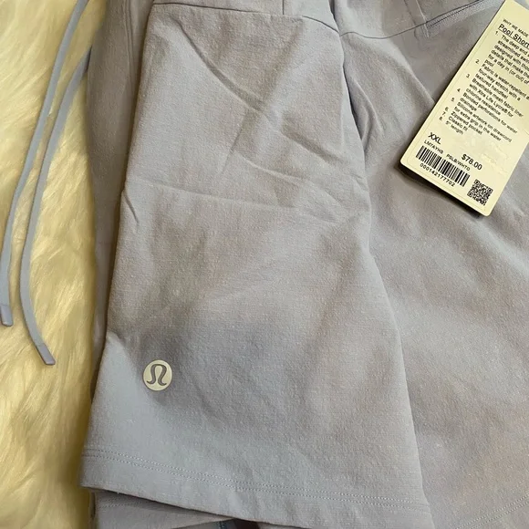 Lululemon pool short 5” - Picture 3 of 4